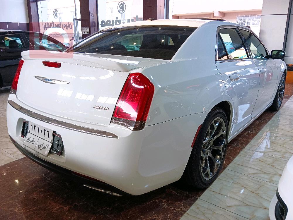 كرايسلر 300
